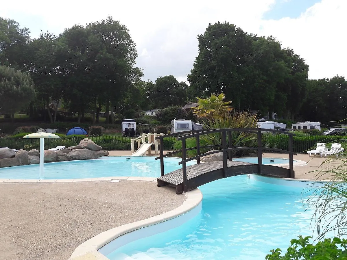 Camping Le Balcon De La Baie Saint-Marcan Francja