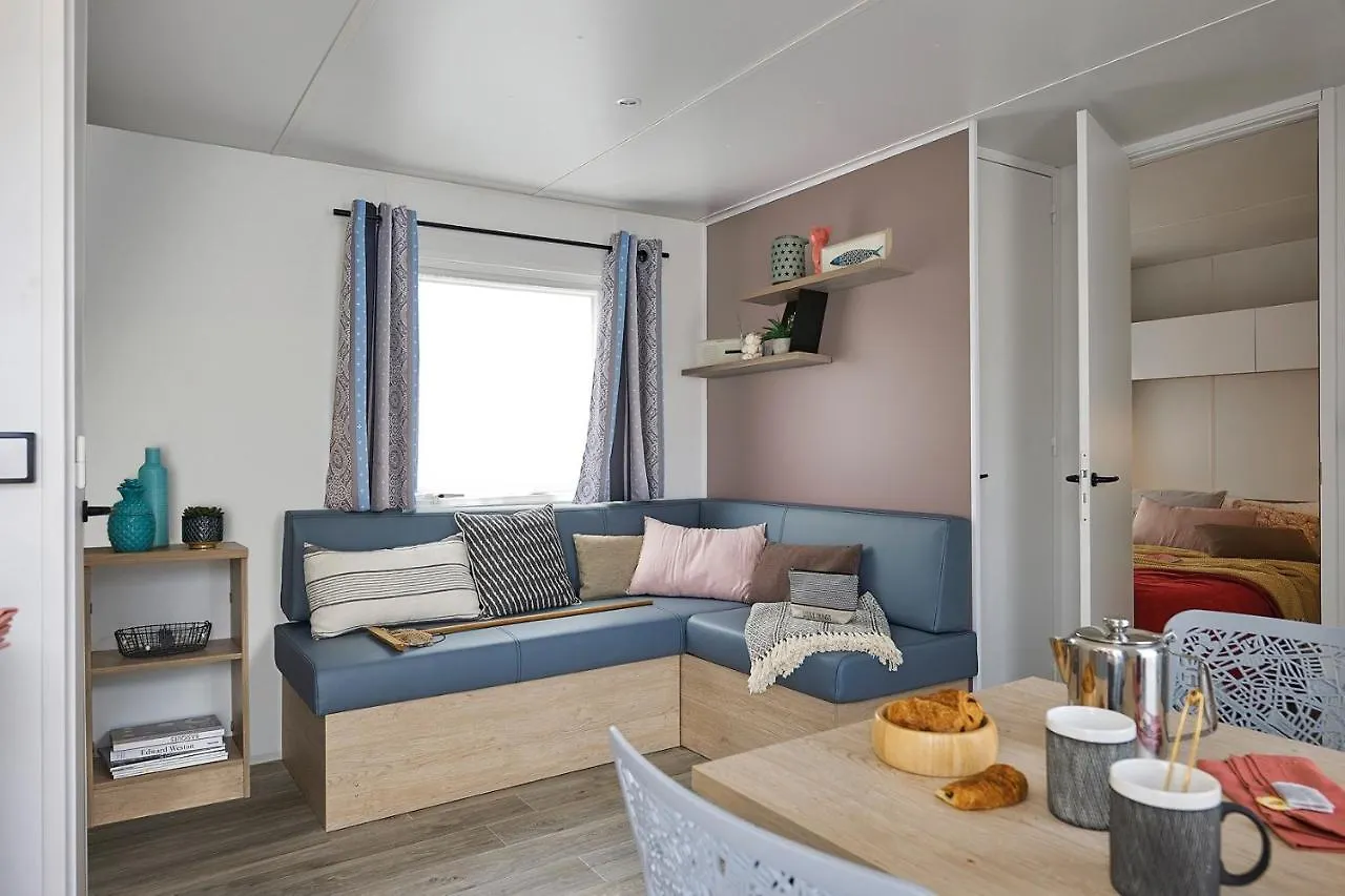 Camping Le Balcon De La Baie Saint-Marcan 3*,