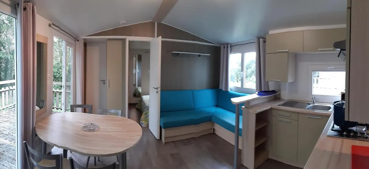 Camping Le Balcon De La Baie Saint-Marcan Francja